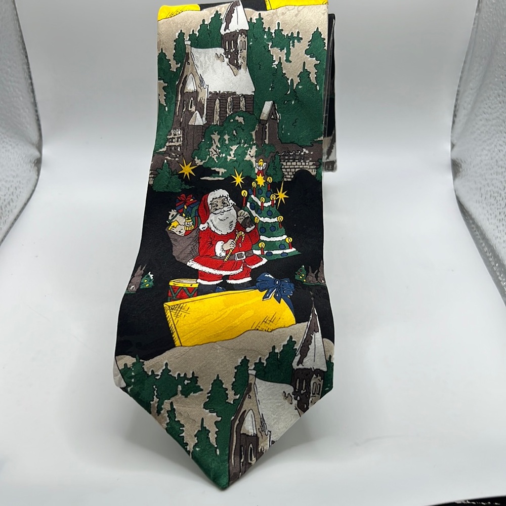 Christmas Village Tie